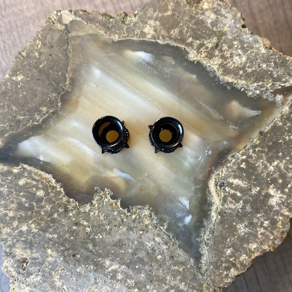 Metal Mandala Boho 2 gauge Ear Plug Tunnels - Picture 4 of 10